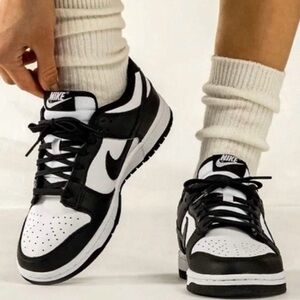 Nike SB Dunk Low leather low trainers Sz 9.5 Black White